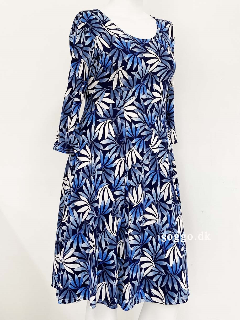moden Konkurrencedygtige Munk & Co kjole med blå og hvid blade